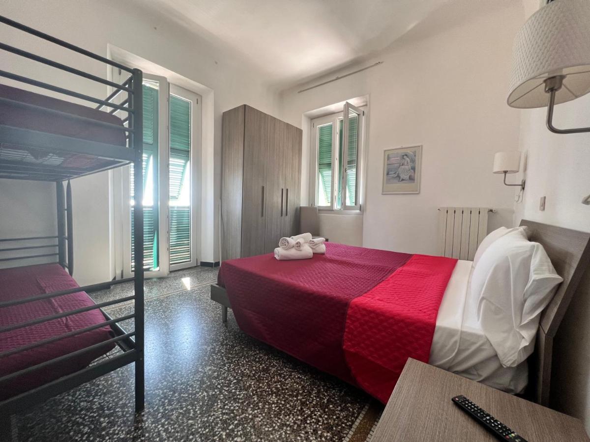 Hotel Monique Noli Exteriér fotografie