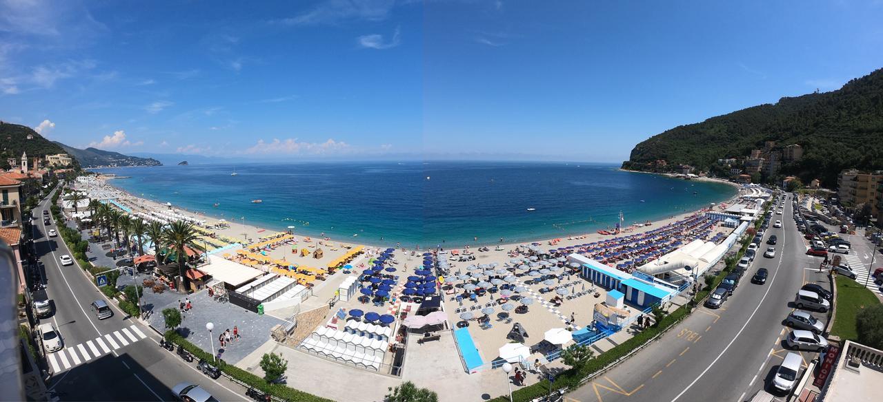 Hotel Monique Noli Exteriér fotografie